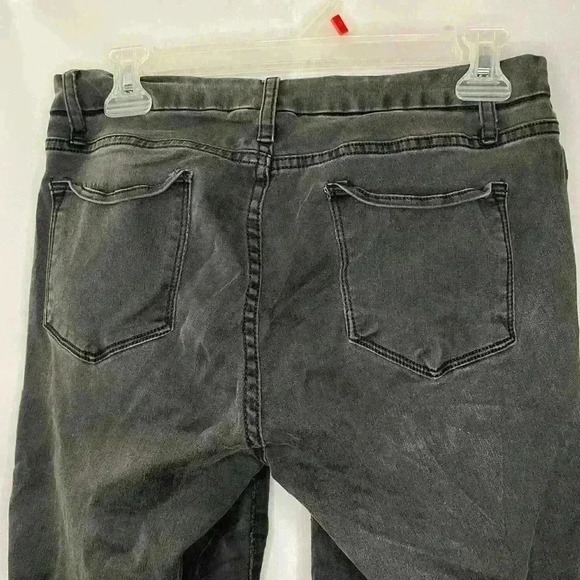 Black Skinny Jeans - Picture 6 of 7